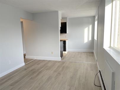 Photo - 471 Tecumseh Rd W Unit 107