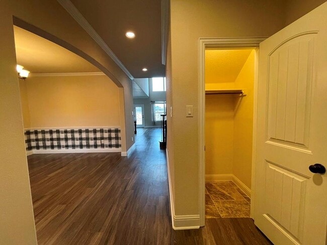 Photo - 433 Mistflower Springs Dr