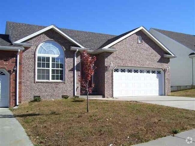 Building Photo - Beautiful 3 Bedroom, 2.5 Bathroom Condo