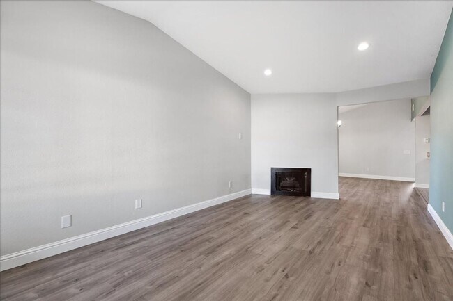 Photo - 4006-4008 Tricia Way Unit 4008 Tricia Way