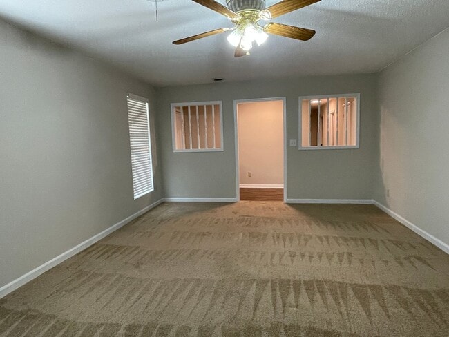 Photo - 118 Hollingsworth Dr