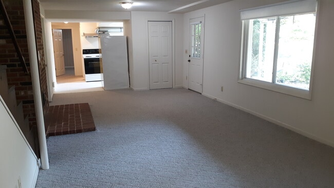 Photo - 4522 Laurelwood Dr Unit Basement apartment