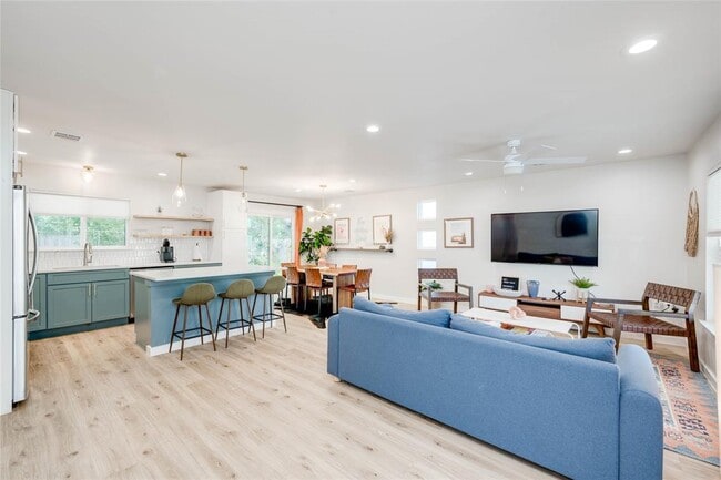 Photo - 2516 Friar Tuck Ln