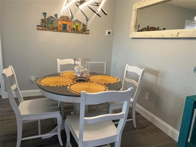 Photo - 10216 Regal Dr Unidad 201