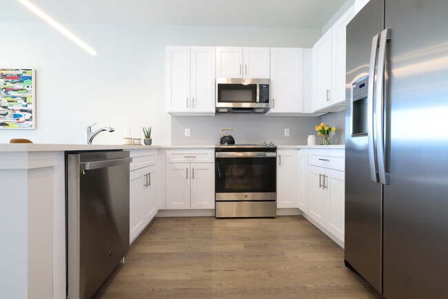 Photo - The Delford Apartments