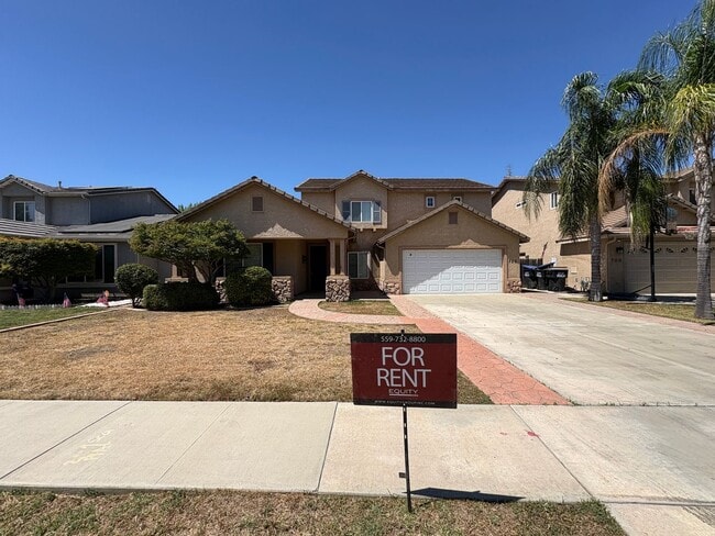 Building Photo - 2 Story Home Near Shopping Center Rent Ready!