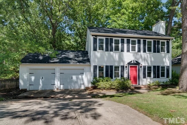 Building Photo - 1724 Sierra Dr Unit Single Room