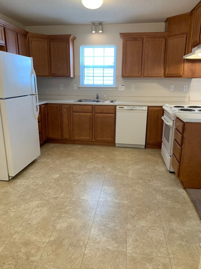 Photo - 159 Clusters Cir