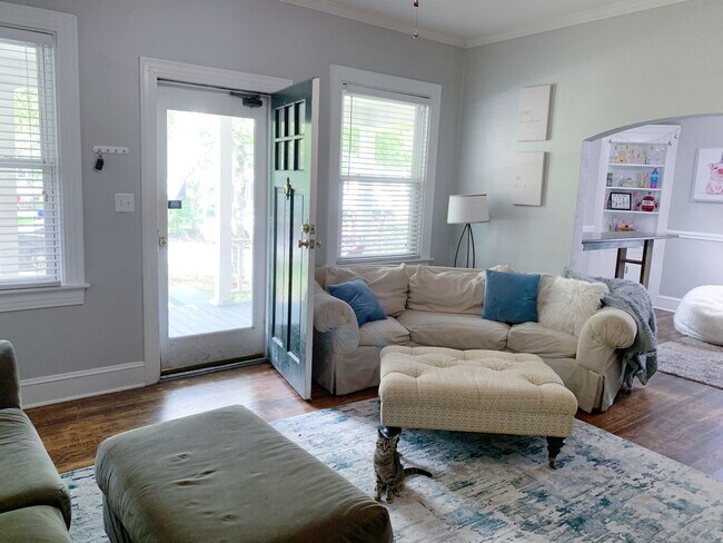 Photo - 107 S Rotary Ave