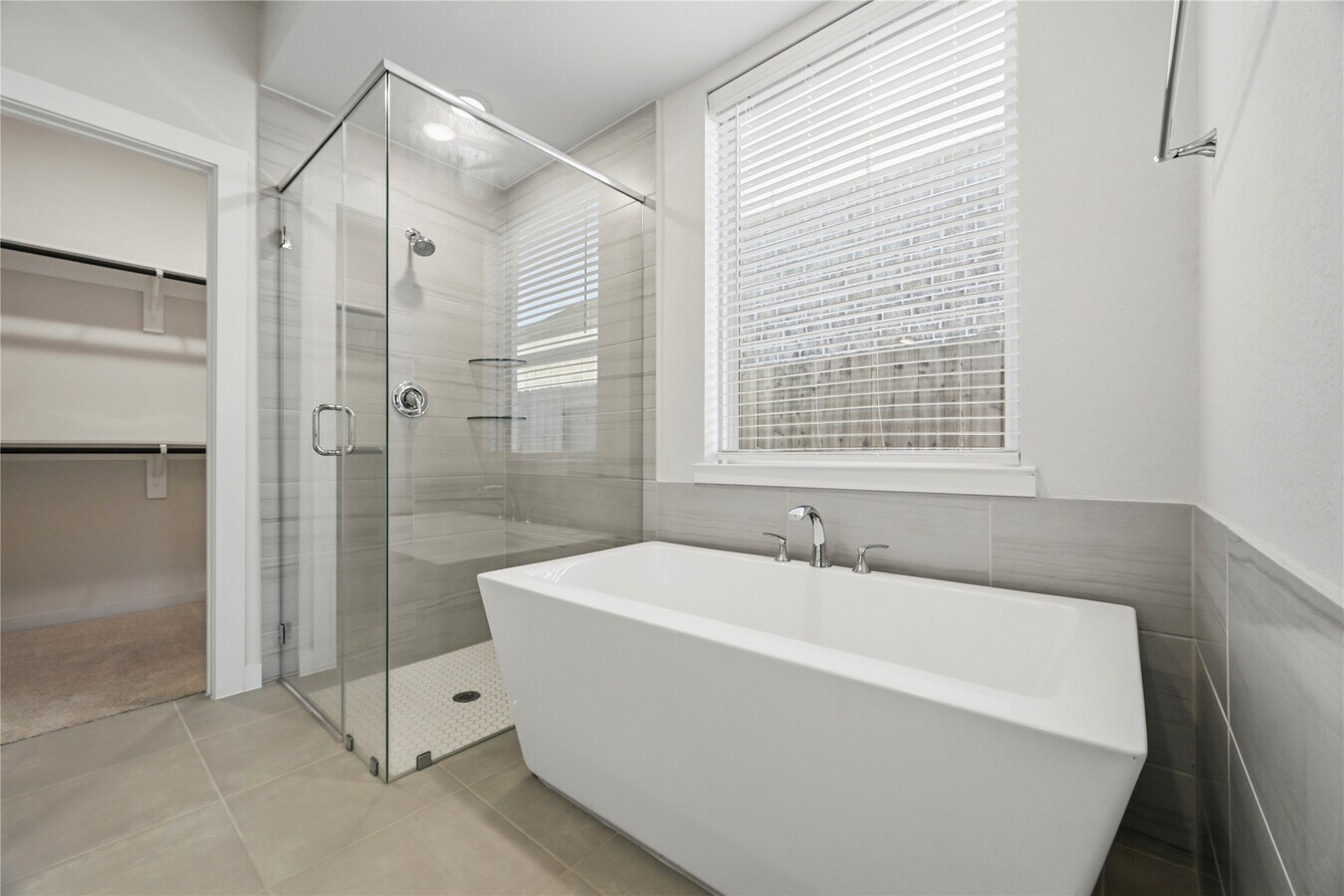 Photo - 29821 Ellwood Ln