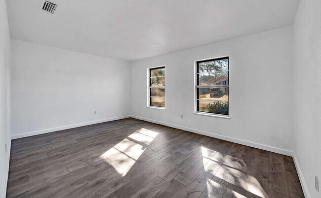 Photo - 5311 Tennyson Dr Unit 5311