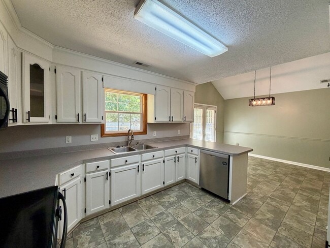 Photo - Fabulous Home in Ginko Hills!