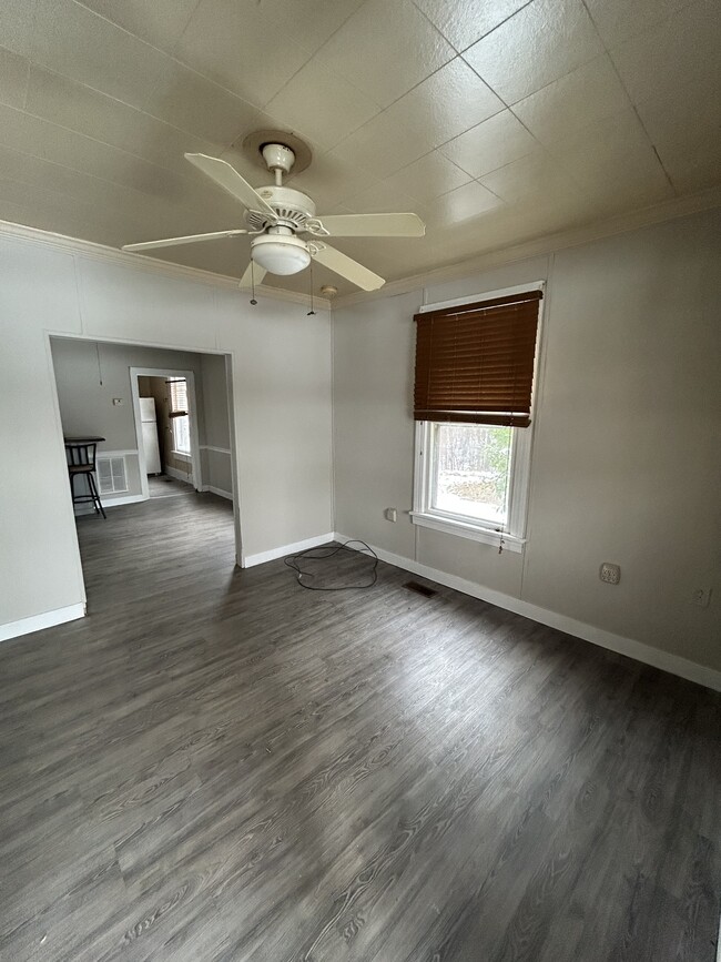 Photo - 726 Wright Shop Rd