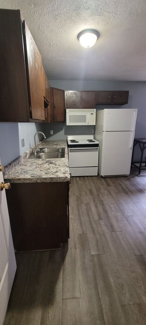 Photo - 111 W. Franklin-FOURPOINT Unidad Apt 04