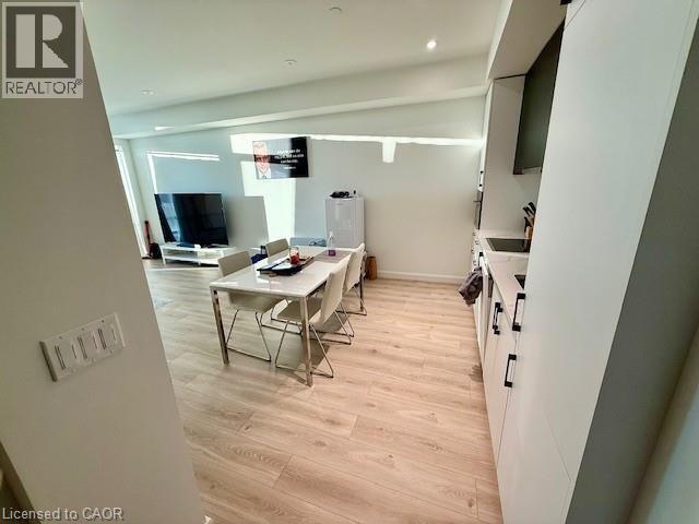 Photo - 741 King St W Unité 707