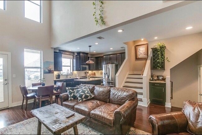 Building Photo - 1703 Patterson St