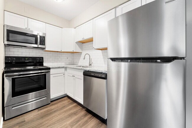 11435 Old Goddard Rd Unit 3 22