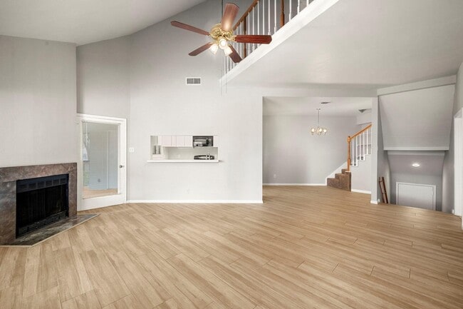 Photo - 4144 Greystone Way Unit 406