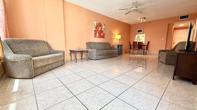 Photo - 1817 S Ocean Dr Unidad PH27