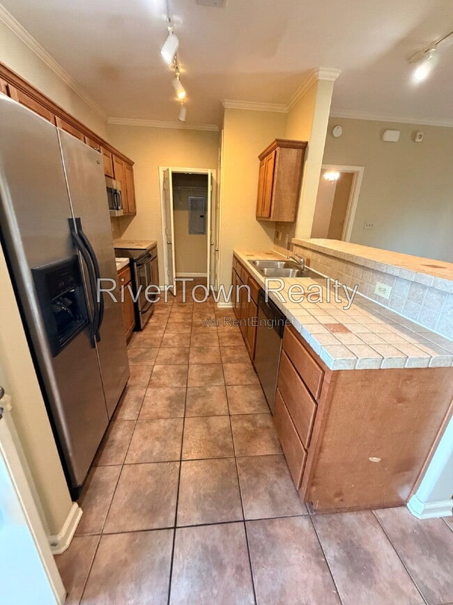 Photo - 645 Gookin Pl Unit 201