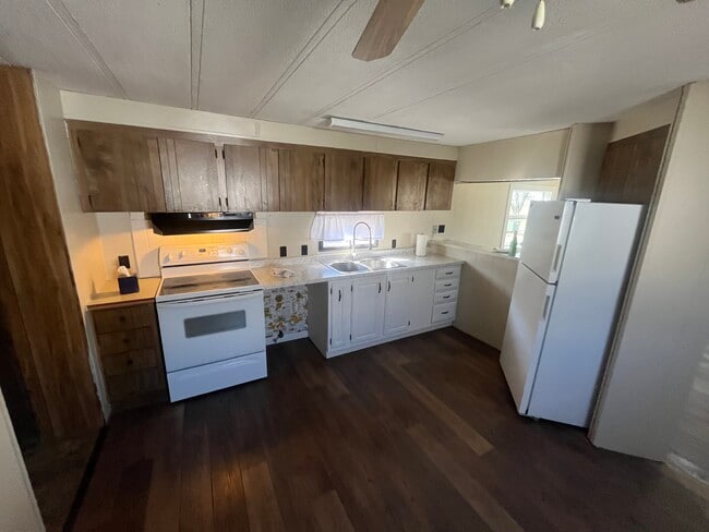 Photo - 2417 2nd St S