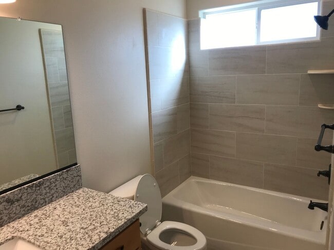 Photo - SPACIOUS 3 BEDROOM 3.5 BATHROOM HOME With Washer and Dryer!