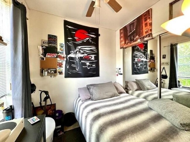 Photo - 599 Carroll St Unit 3