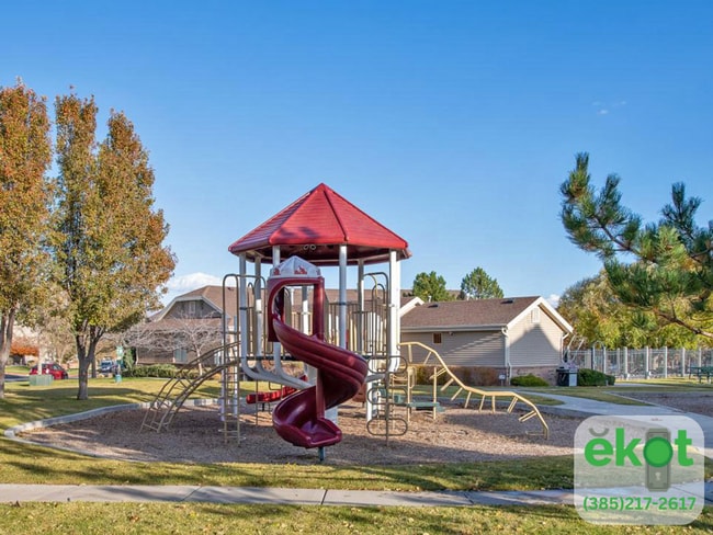 Photo - 8176 N Cedar Springs Rd Unidad Cedar Springs-Eagle Mountain