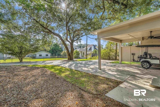 Photo - 357 Azalea St