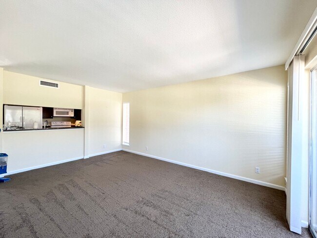 Photo - COMING SOON !!! CHARMING 1BD/1BA CONDO IN LAS VEGAS COUNTRY CLUB!