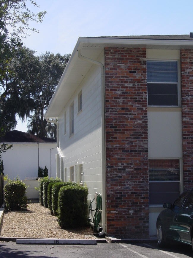 Photo - 710 Avenue C SW