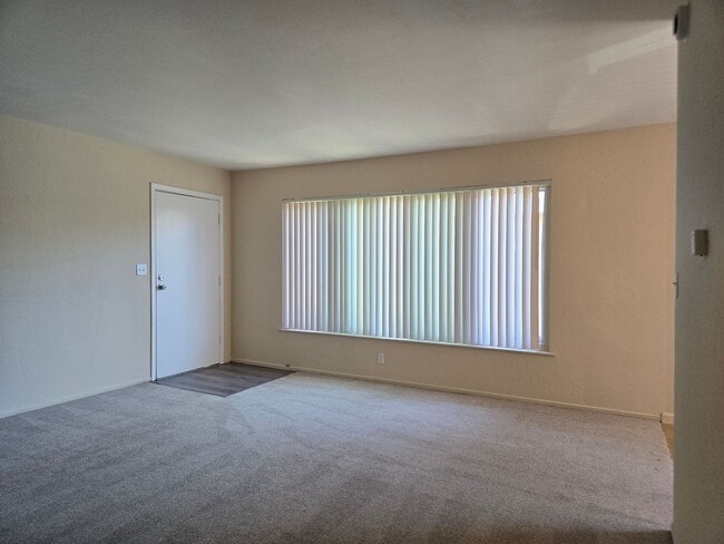 Photo - 860 Calhoun St Unit 6