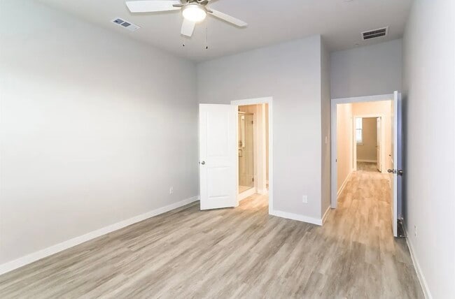 Photo - 2432 Freshwater Ln