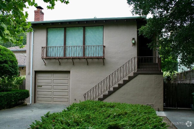 Building Photo - 217 C St Unit 219 Rental