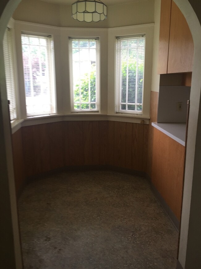 Photo - Charming Vintage Home for Rent in Camas!