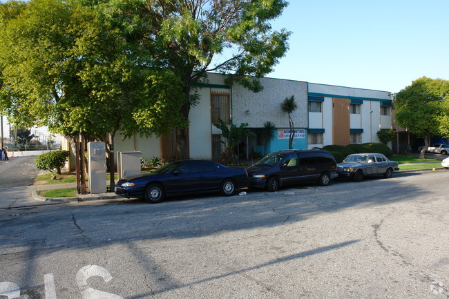 Building Photo - 1818 W. El Segundo Blvd. Rental