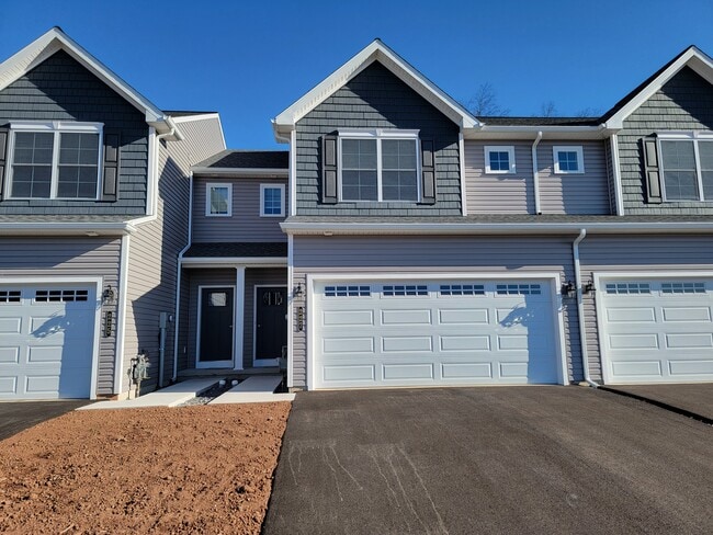 Photo - 105 Magnolia Dr Townhome