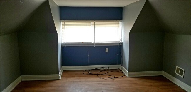 Photo - 8608 S Kingston Ave