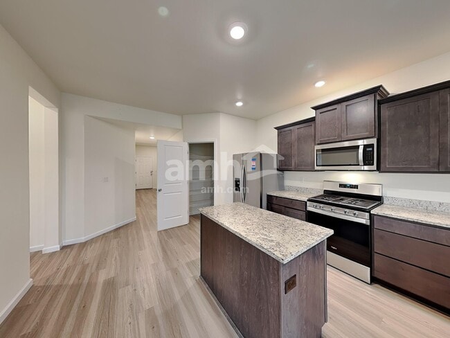 Photo - 1415 W 16th Ave