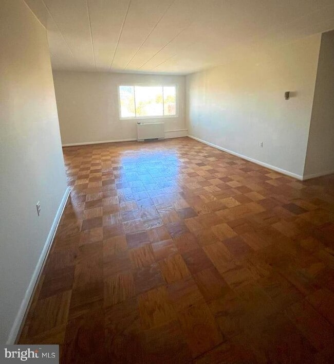 Photo - 4800 Chevy Chase Dr Unit 404