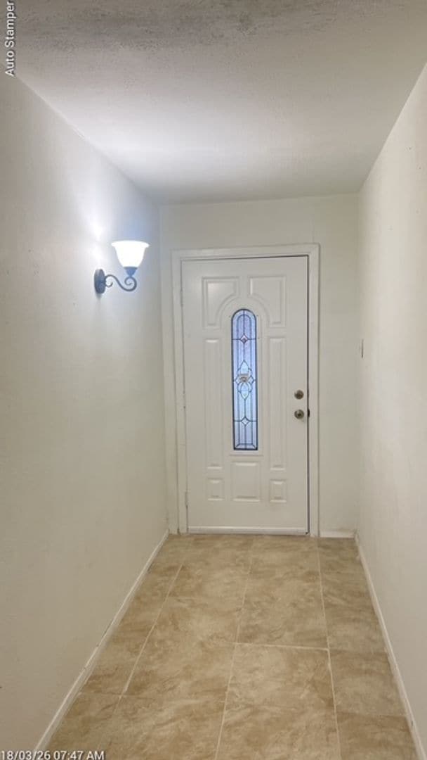 Photo - 609 Live Oak Dr