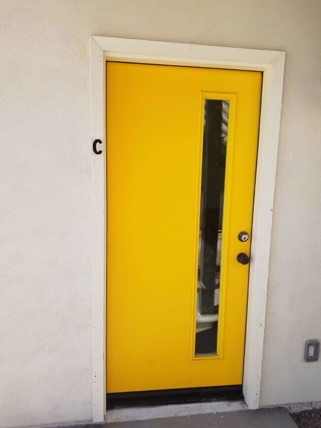 Photo - Charming Ground-Level 2BR/1BA with Private Patio Backyard