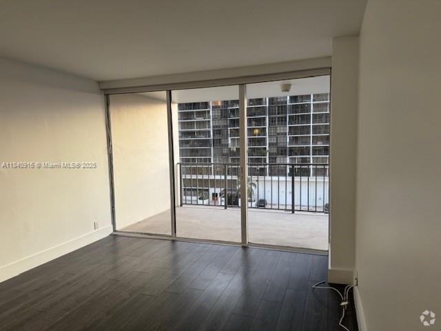 Building Photo - 1901 Brickell Ave Unit B707 Rental