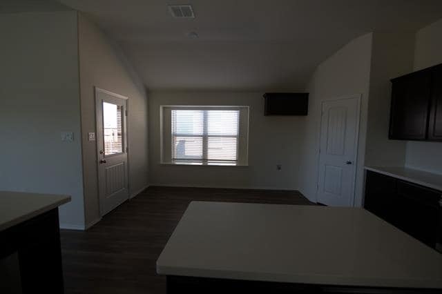 Photo - 1500 Acmite Ave