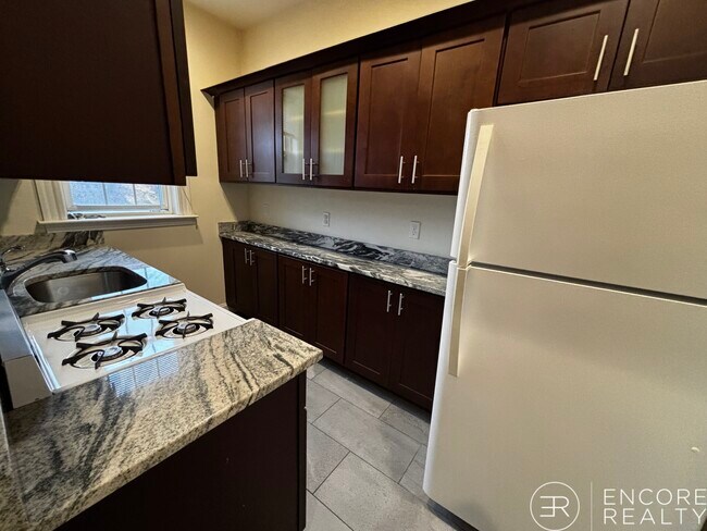 Building Photo - 15 Glenville Ave Unit 10