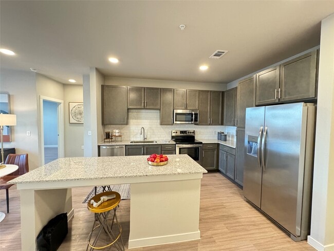 Building Photo - 11918 Clay Rd Unit 217 Rental