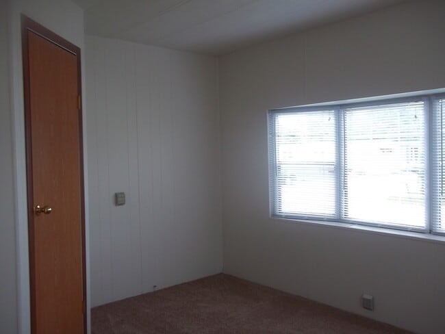 Photo - Tradewinds Mobile Home Community
