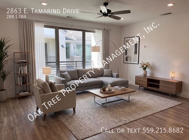 2863 E Tamarind Dr