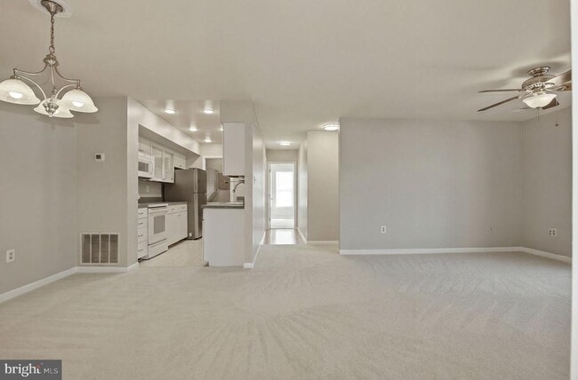 Photo - 10195 Ashbrooke Ct Unidad 111