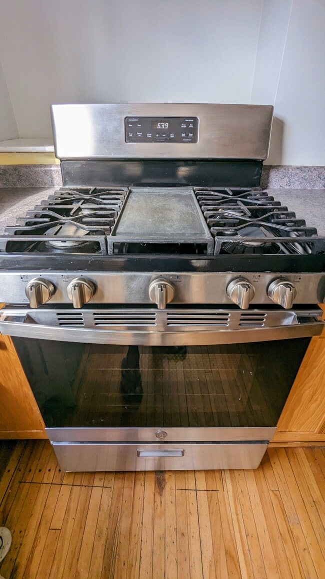 Photo - 3017 Knox Ave S